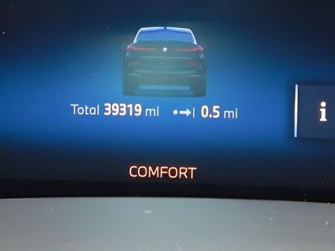 Used 2025 BMW X6 xDrive40i AWD/4WD image 28