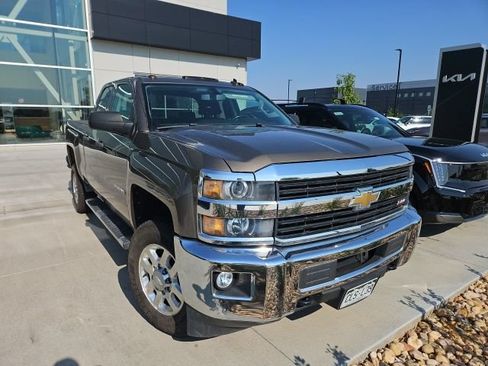 Used 2015 Chevrolet Silverado 2500 LT w/ Z71 Package, Off-Road AWD/4WD image 2