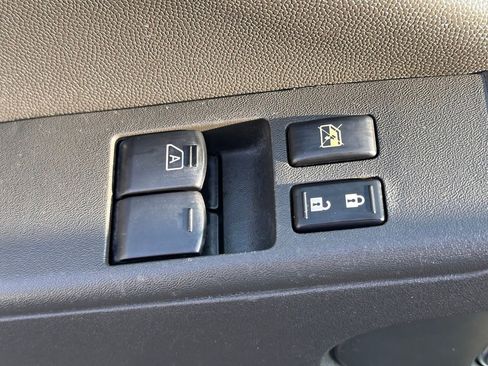 Used 2018 Nissan Frontier Desert Runner image 22