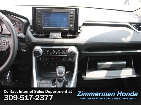 Used 2021 Toyota RAV4 XLE Premium AWD/4WD image 18