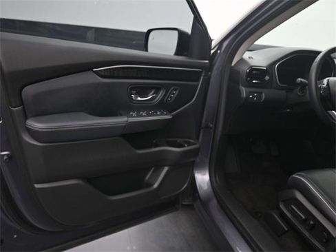 Used 2023 Honda Pilot Elite image 17