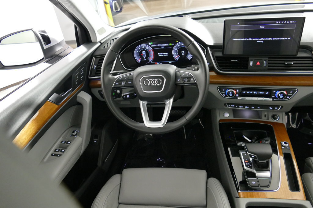 Used 2023 Audi Q5 Prestige AWD/4WD image 29