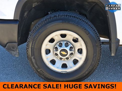 Used 2025 Chevrolet Silverado 3500 W/T image 9