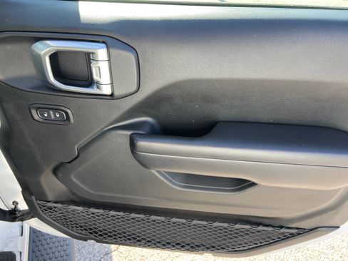 Used 2018 Jeep Wrangler Unlimited Rubicon AWD/4WD image 25