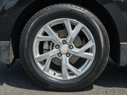 Used 2018 Chevrolet Equinox Premier FWD image 18