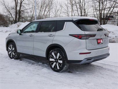 New 2025 Mitsubishi Outlander SE