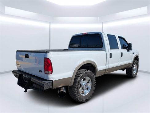 Used 2005 Ford F250 Lariat image 3