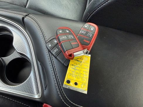 Used 2016 Dodge Challenger SRT Hellcat image 28