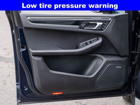 Used 2018 Porsche Macan Sport Edition image 11