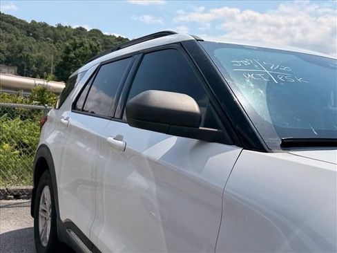 Used 2020 Ford Explorer XLT w/ Comfort Package AWD/4WD image 18