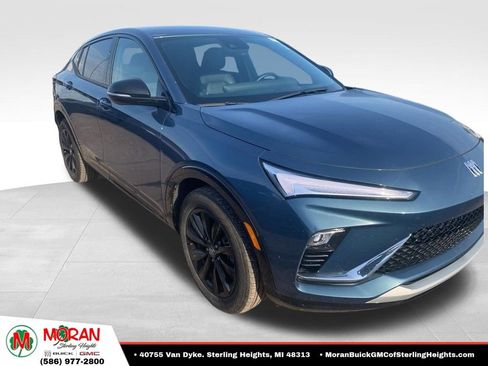 Used 2024 Buick Envista Sport Touring w/ Convenience I Package FWD image 2