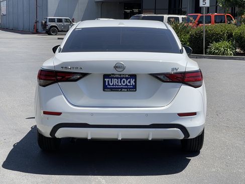 Used 2024 Nissan Sentra SV FWD image 12