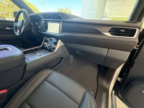 Certified 2024 GMC Yukon XL Denali w/ Max Trailering Package AWD/4WD image 30