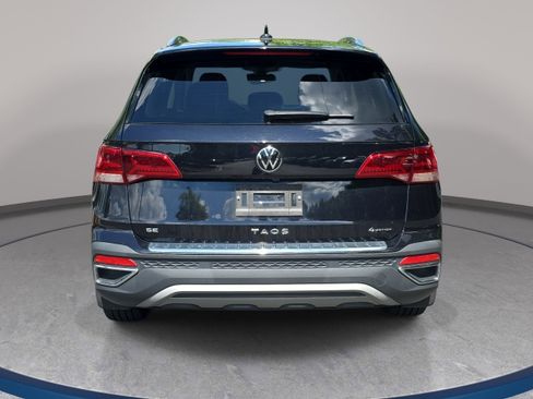 Used 2023 Volkswagen Taos SE w/ Panoramic Sunroof Package AWD/4WD image 6