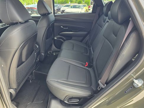 Certified 2025 Hyundai Tucson Limited FWD image 10