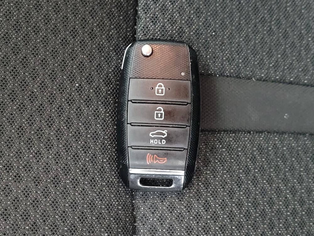 Used 2017 Kia Optima LX FWD image 32