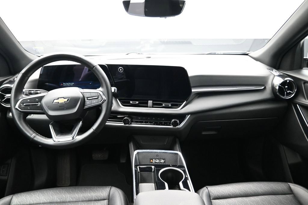 Used 2025 Chevrolet Equinox LT w/ Convenience Package II FWD image 23