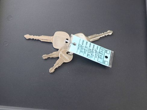 Used 2024 Isuzu NPR image 26