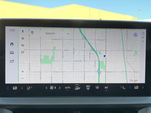 Used 2025 Ford Explorer Active w/ Active Comfort Package image 34