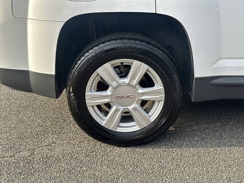 Used 2015 GMC Terrain SLE image 17