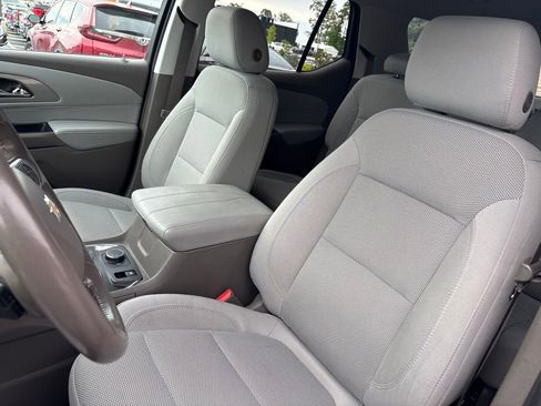 Used 2018 Chevrolet Traverse LT FWD image 12