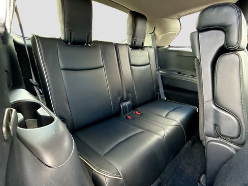 Used 2020 INFINITI QX60 Luxe w/ Essential Package FWD image 21