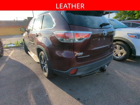Used 2016 Toyota Highlander XLE FWD image 4