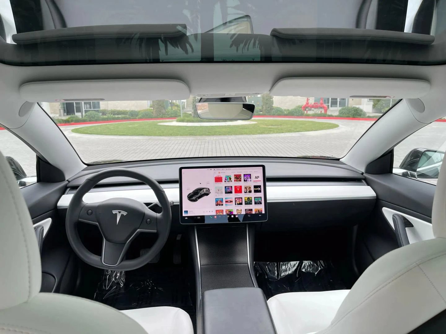 Used 2020 Tesla Model 3 Standard Range RWD image 7