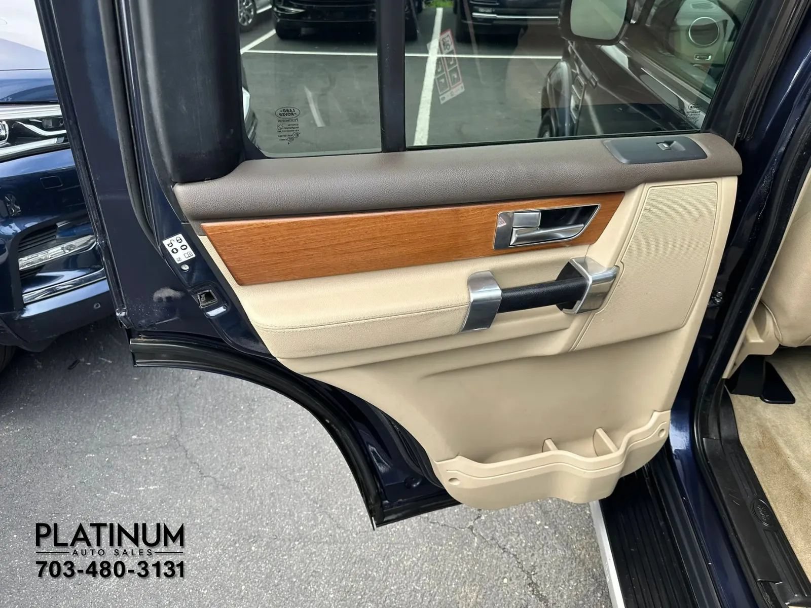 Used 2016 Land Rover LR4 HSE Silver Edition AWD/4WD image 19