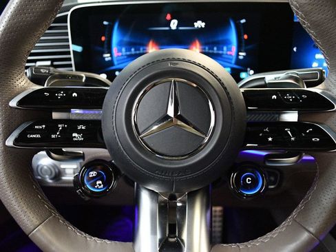 Used 2025 Mercedes-Benz GLS 63 AMG 4MATIC image 43