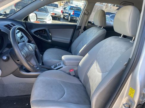 Used 2009 Toyota RAV4 4WD V6 image 3