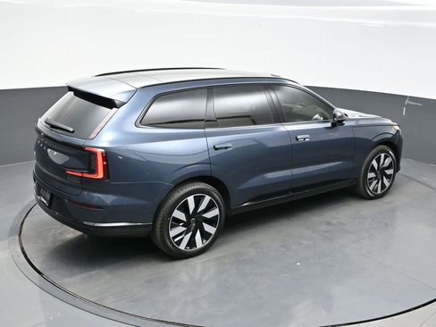 New 2025 Volvo EX90 Ultra image 35