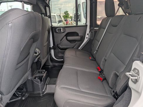 Used 2022 Jeep Wrangler Unlimited Sport AWD/4WD image 14