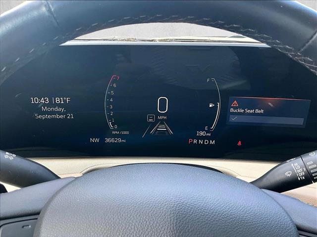 Used 2024 Cadillac XT4 Luxury w/ Cold Weather Package FWD image 22