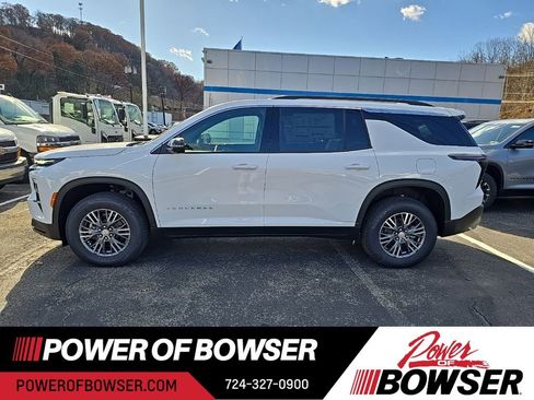 New 2026 Chevrolet Traverse LT image 2