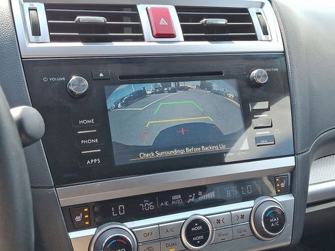 Used 2017 Subaru Outback 2.5i Premium AWD/4WD image 18