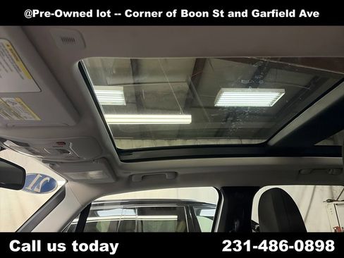 Used 2021 Jeep Renegade Latitude AWD/4WD image 13