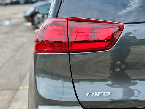 Used 2022 Kia Niro EX w/ Cold Weather Package image 9