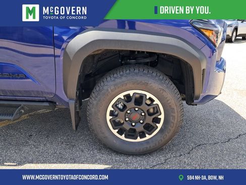 Used 2025 Toyota Tacoma TRD Off-Road AWD/4WD image 7