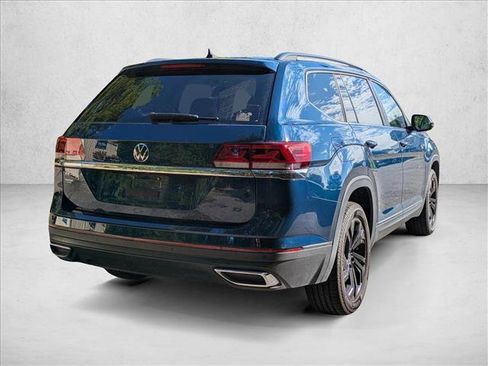 Used 2022 Volkswagen Atlas SE w/ Panoramic Sunroof Package image 2