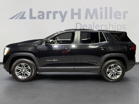 Used 2025 GMC Terrain Elevation AWD/4WD image 2