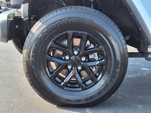 Certified 2023 Jeep Gladiator Sport image 23