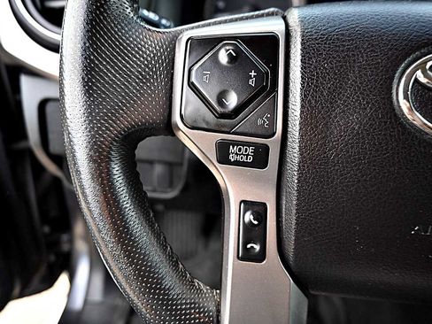 Used 2021 Toyota Tacoma SR5 RWD image 20