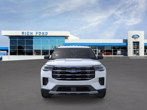 New 2026 Ford Explorer Active RWD image 8