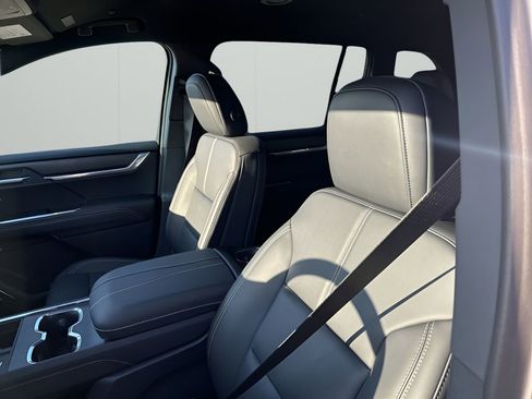 New 2026 GMC Acadia Elevation image 25