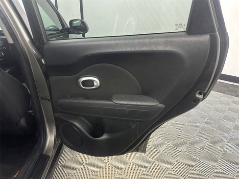 Used 2014 Kia Soul Base image 17