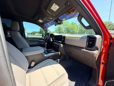 Used 2024 Chevrolet Silverado 2500 LT w/ Texas Edition AWD/4WD image 11