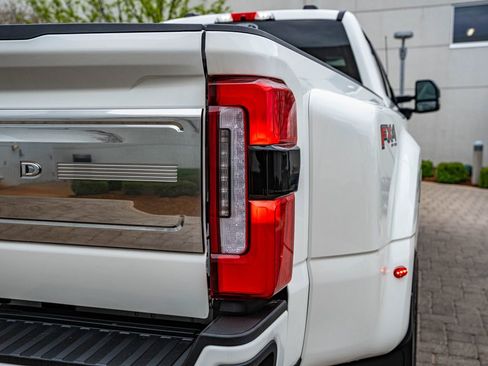 Used 2024 Ford F350 Limited w/ FX4 Off-Road Package AWD/4WD image 18