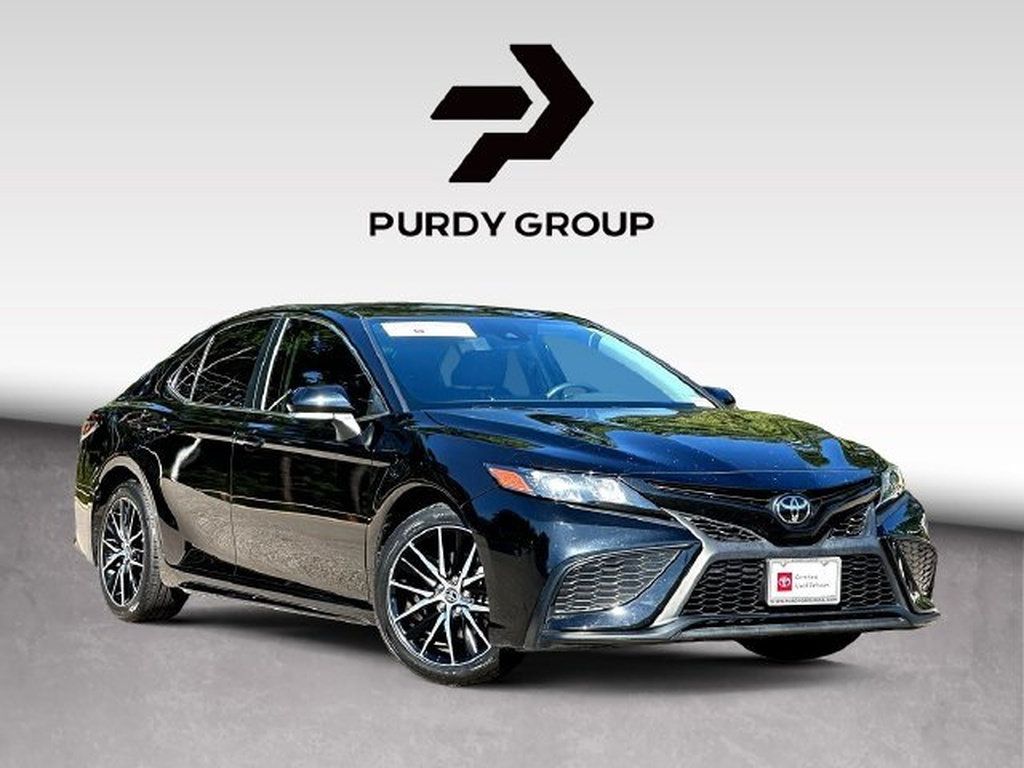 Certified 2024 Toyota Camry SE FWD image 1