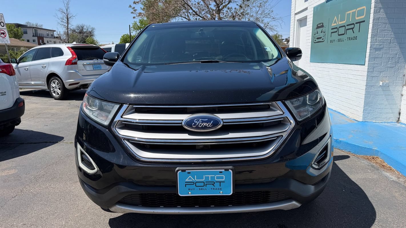 Used 2018 Ford Edge Titanium w/ Equipment Group 301A AWD/4WD image 6
